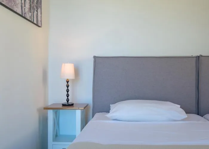 Willa Trochalo Stoúpa